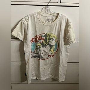 Vintage-Style Cream Short Sleeve Tee with Graphic 'Dolly '72'